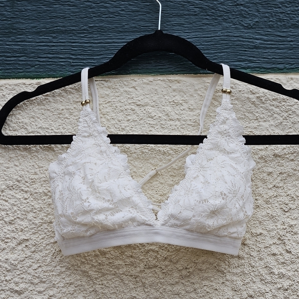 Aerie white lacy criss-cross back wireless bralette small
